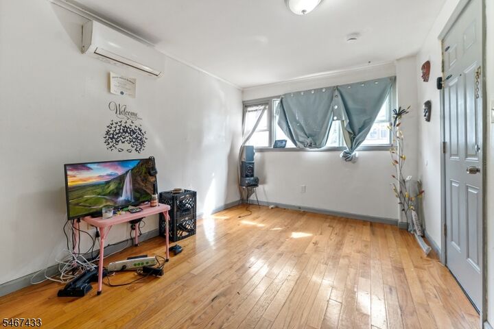 Property Photo:  86 Highland Ave  NJ 07104 