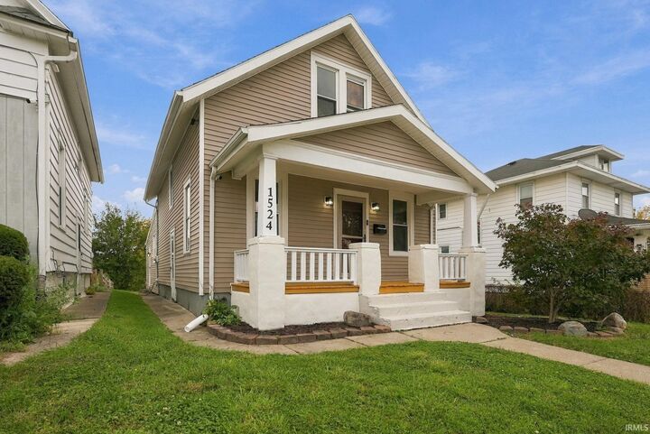 Property Photo:  1524 Franklin Avenue  IN 46808-2687 