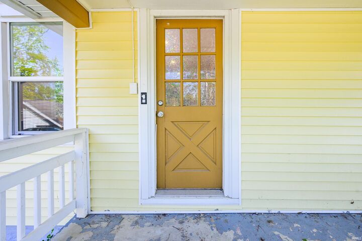 Property Photo:  513 Coolidge Drive  IN 47403 