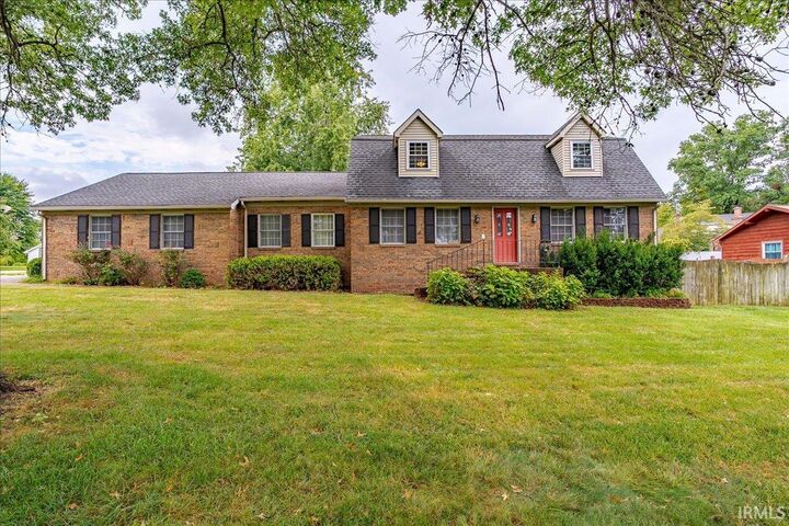 Property Photo: 6800 Sharon Road IN 47630-1933