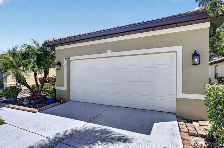 Property Photo:  2534 Oswego Drive  FL 34289 
