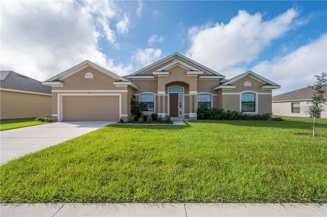 Property Photo:  1652 Lemon Avenue  FL 33881 