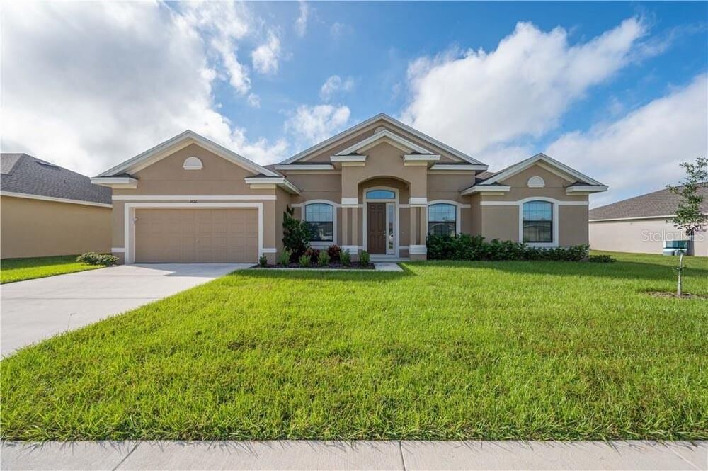 Property Photo:  1652 Lemon Avenue  FL 33881 