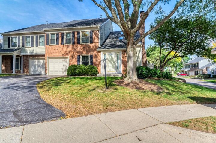 Property Photo:  167 Bright Ridge Drive  IL 60194 