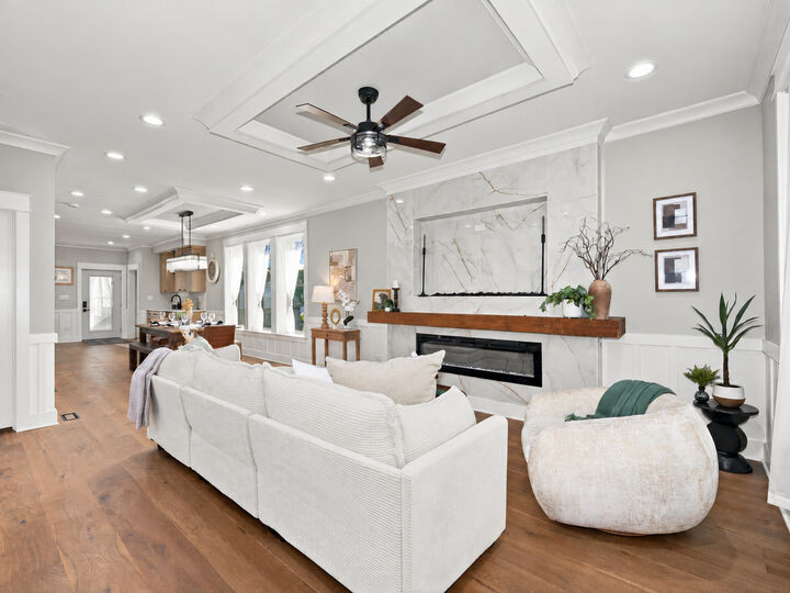 Property Photo: 1323 Home Avenue IL 60402