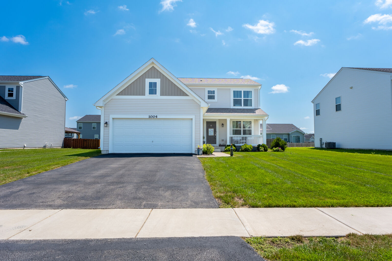 Property Photo: 1004 Daniel Street IL 60545