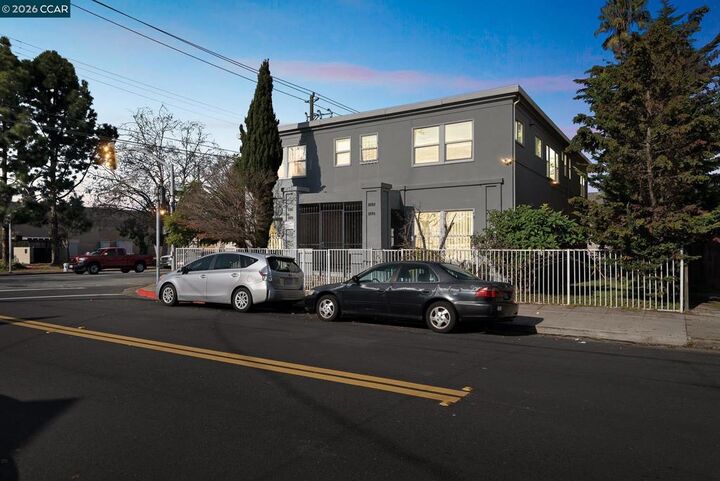 Property Photo:  1401 Bissell Ave  CA 94801 