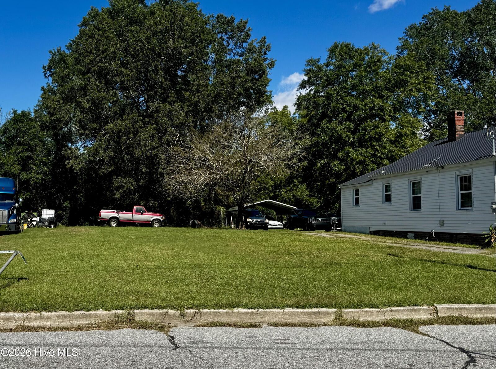 Property Photo:  620 E Lenoir Avenue  NC 28501 