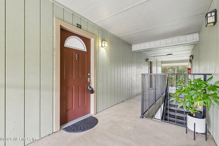 Property Photo: 3737 Loretto Road 305 FL 32223