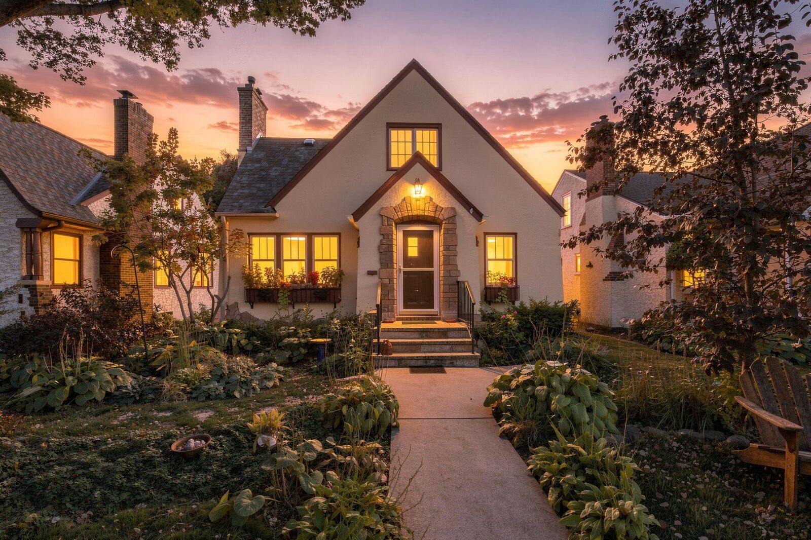 Property Photo: 1531 Asbury Street MN 55108