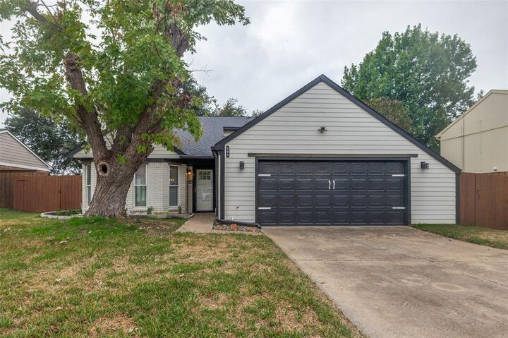 Property Photo:  506 Caraway Lane  TX 76039 