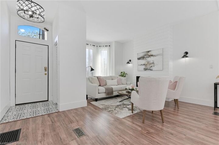 Property Photo:  164 Wilson Street  ON L8R 1E2 