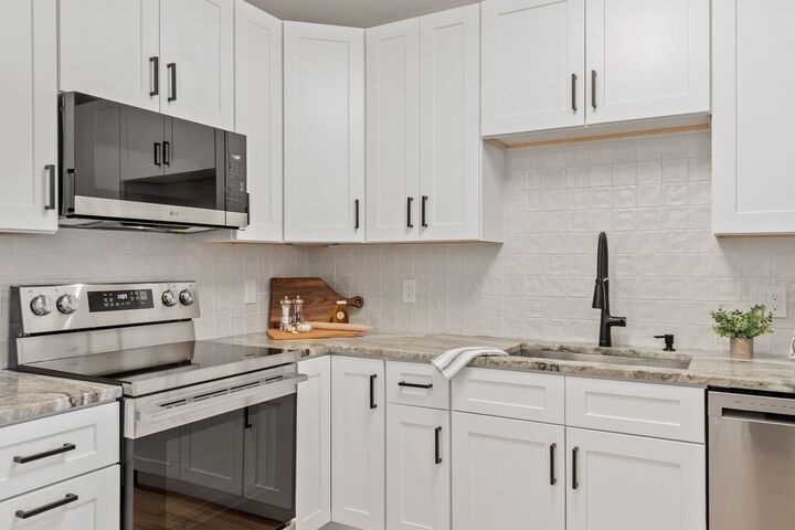 Property Photo:  4 Harvest Drive 225  MA 01845 