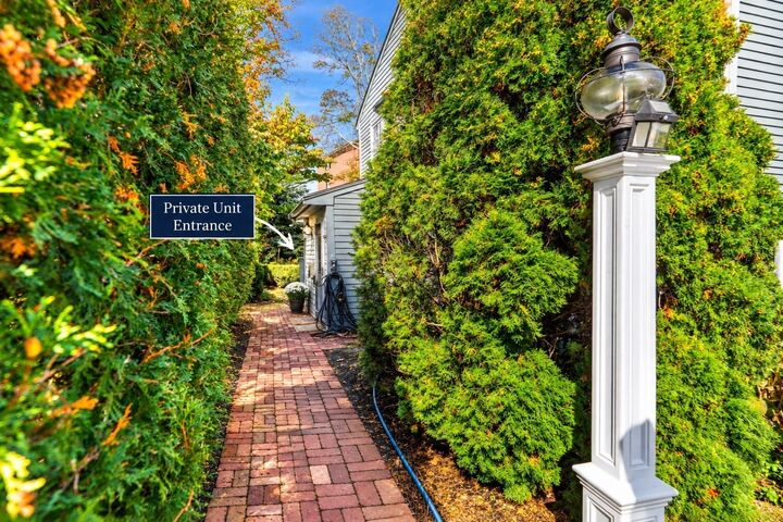 Property Photo:  45 Prospect St 2  MA 01945 