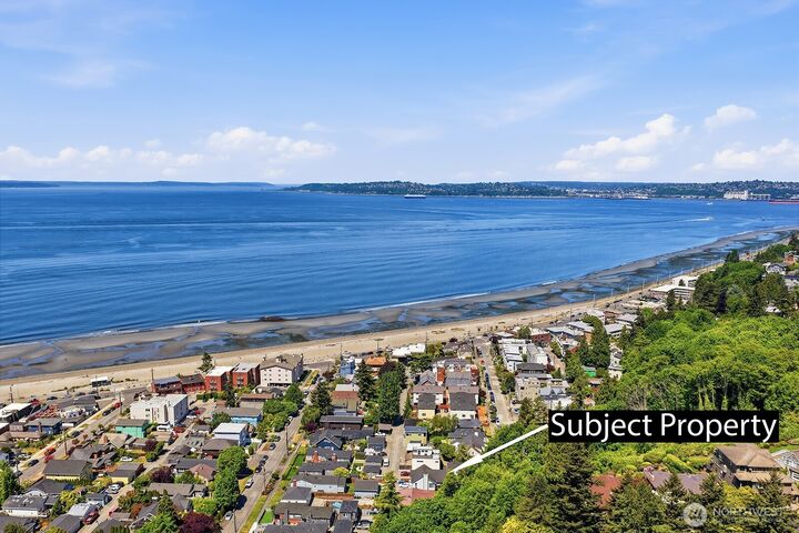 Property Photo:  2475  55th Avenue SW  WA 98116 