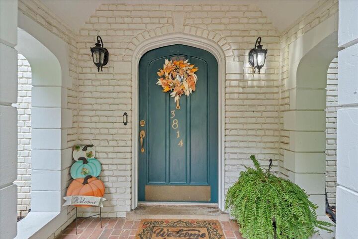 Property Photo:  3814 Belle Aire Cir SW  VA 24018 