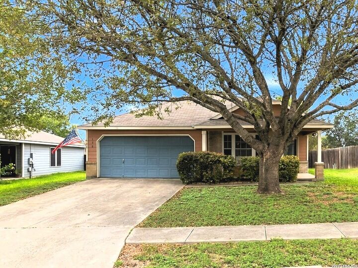 Property Photo:  136 S Willow Way  TX 78108 