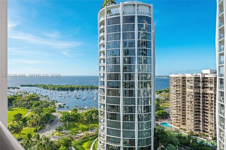 Property Photo:  3400 SW 27th Ave 1804  FL 33133 