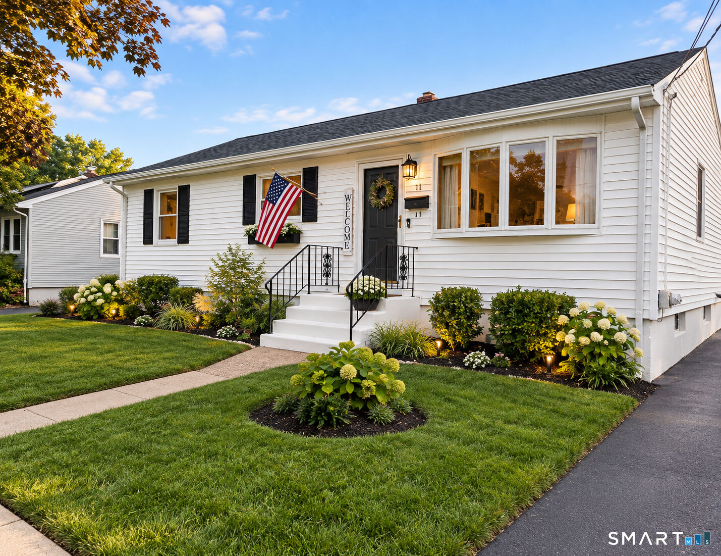 Property Photo:  11 Laura Lane  CT 06513 