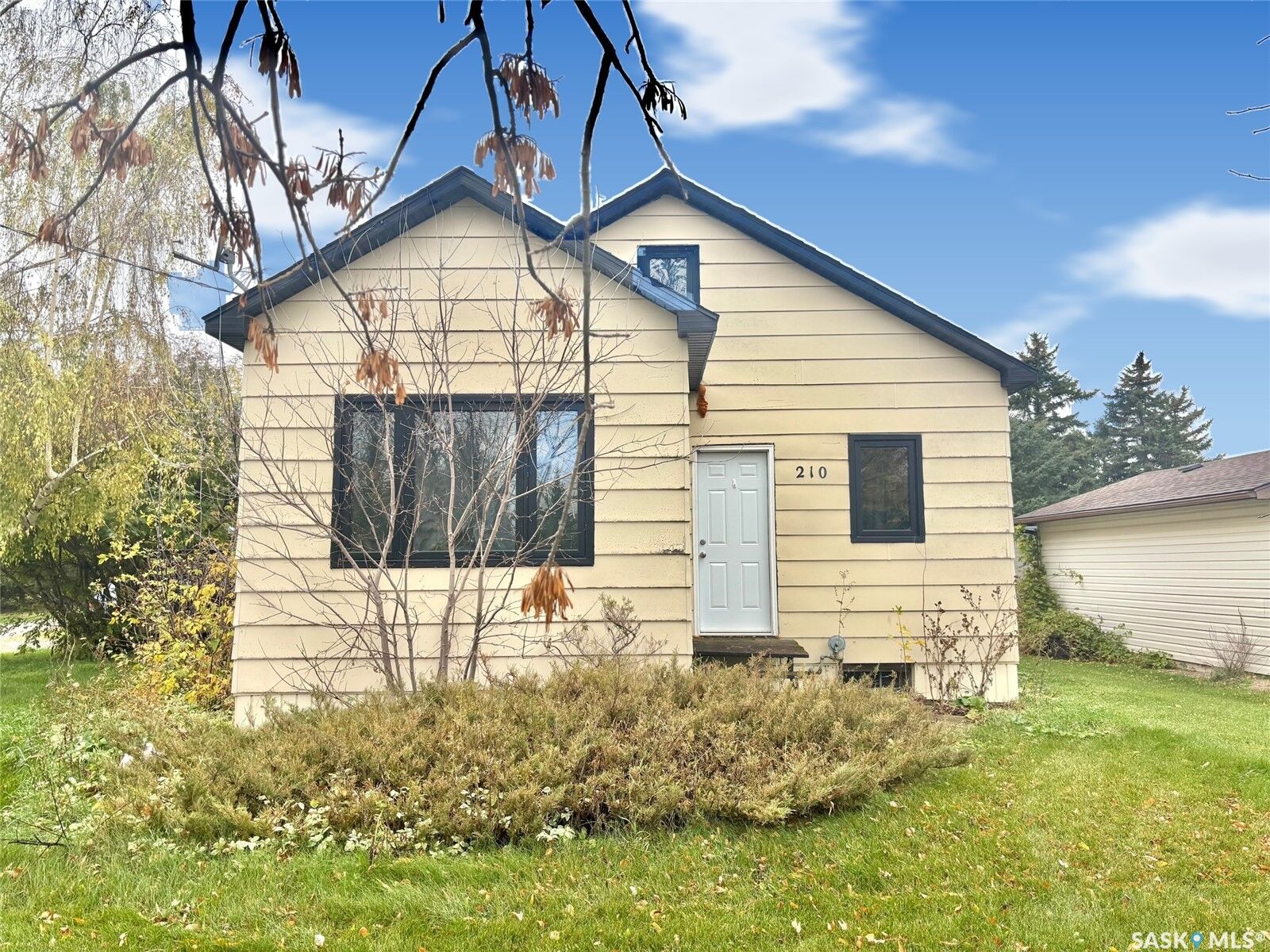 Property Photo:  210 Taylor Street  SK S0A 2T0 