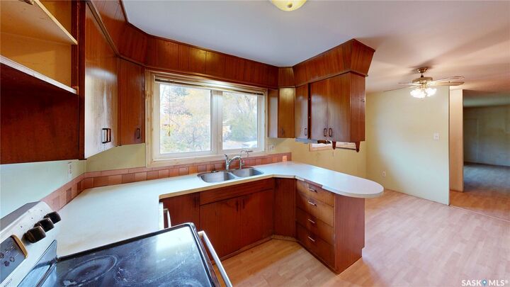 Property Photo:  2943 Lacon Street  SK S4N 2A9 