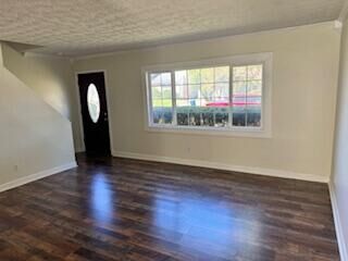 Property Photo: 1610 Genoa Place OH 43227