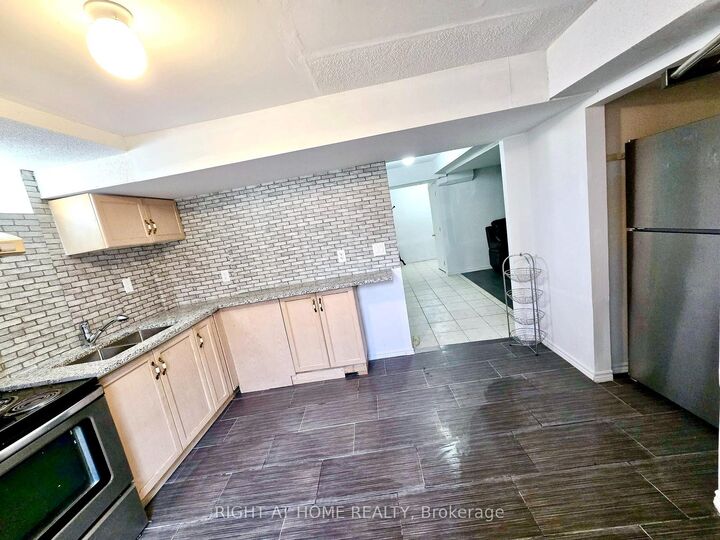 Property Photo:  55 Velvet Grass Lane B  ON L6R 1W1 