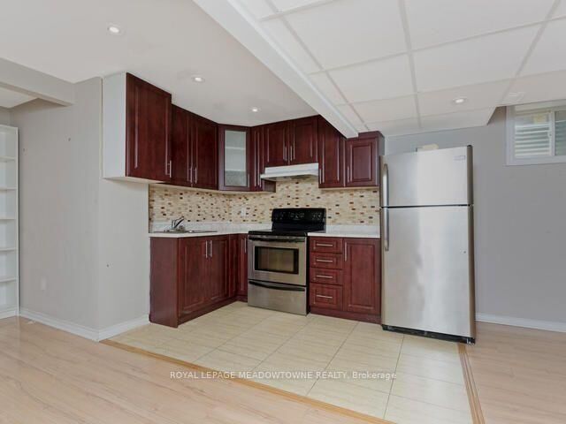 Property Photo:  960 Philbrook Drive Lower  ON L9T 0L3 