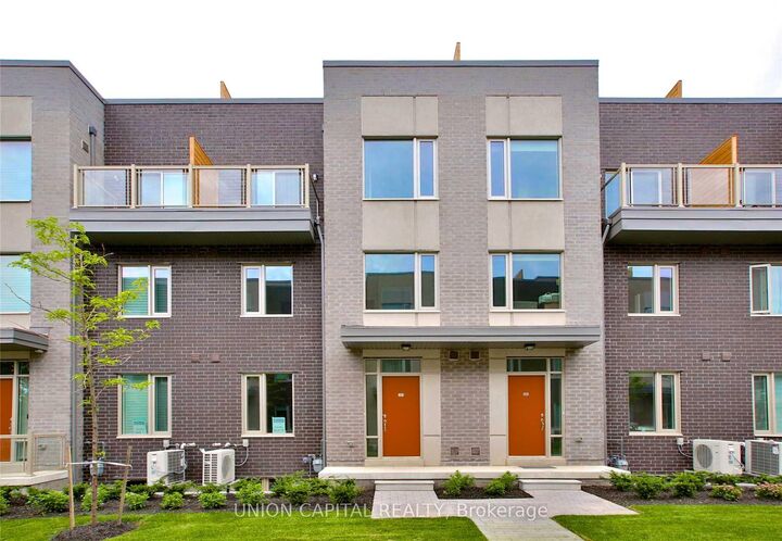 Property Photo:  18 Applewood Lane 16  ON M9C 0C1 