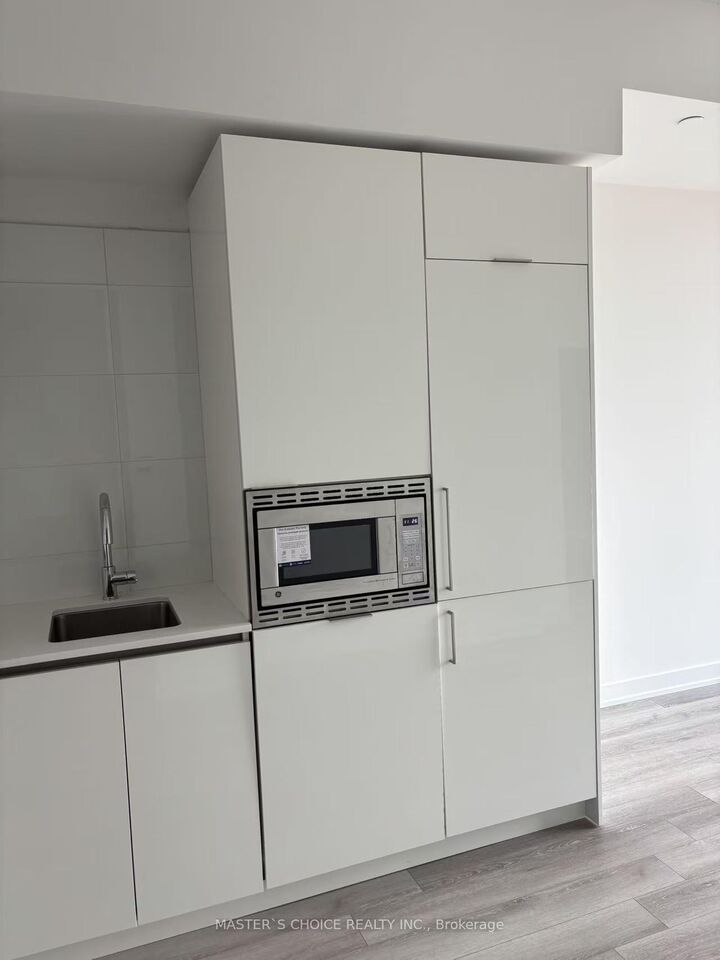 Property Photo:  121 St Patrick Street 1325  ON M5T 0B8 