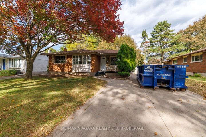 Property Photo: 4344 Pettit Avenue ON L2E 6K8