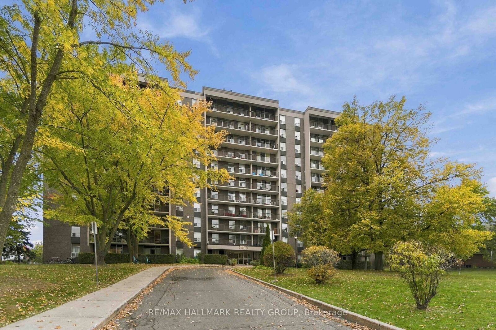 Property Photo:  2400 Virginia Drive 1007  ON K1H 8L3 
