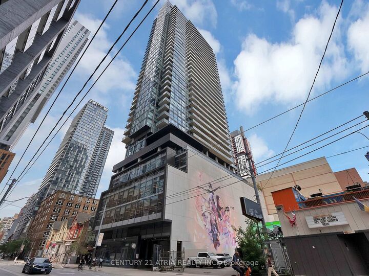 Property Photo:  290 Adelaide Street W 2109  ON M5V 0P3 