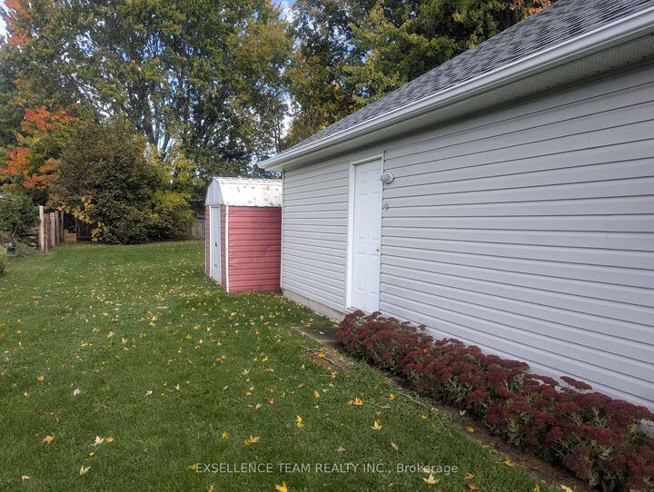 Property Photo: 13 St Lawrence Street ON K0C 1M0