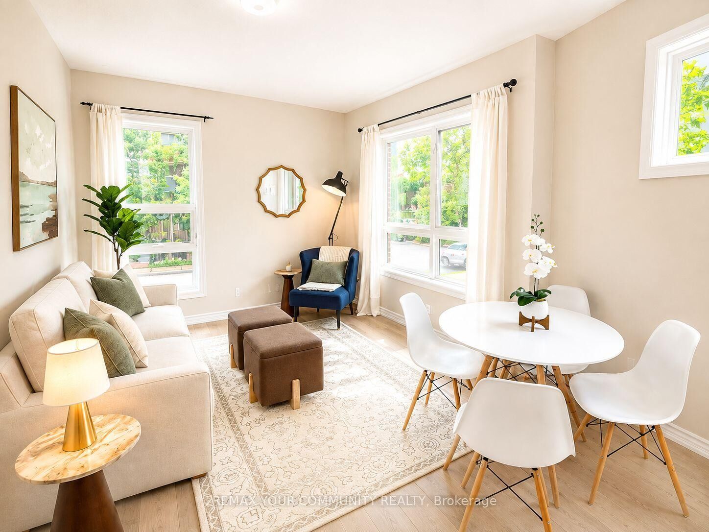 Property Photo:  90 Caledonia Park Road 2  ON M6H 0B1 
