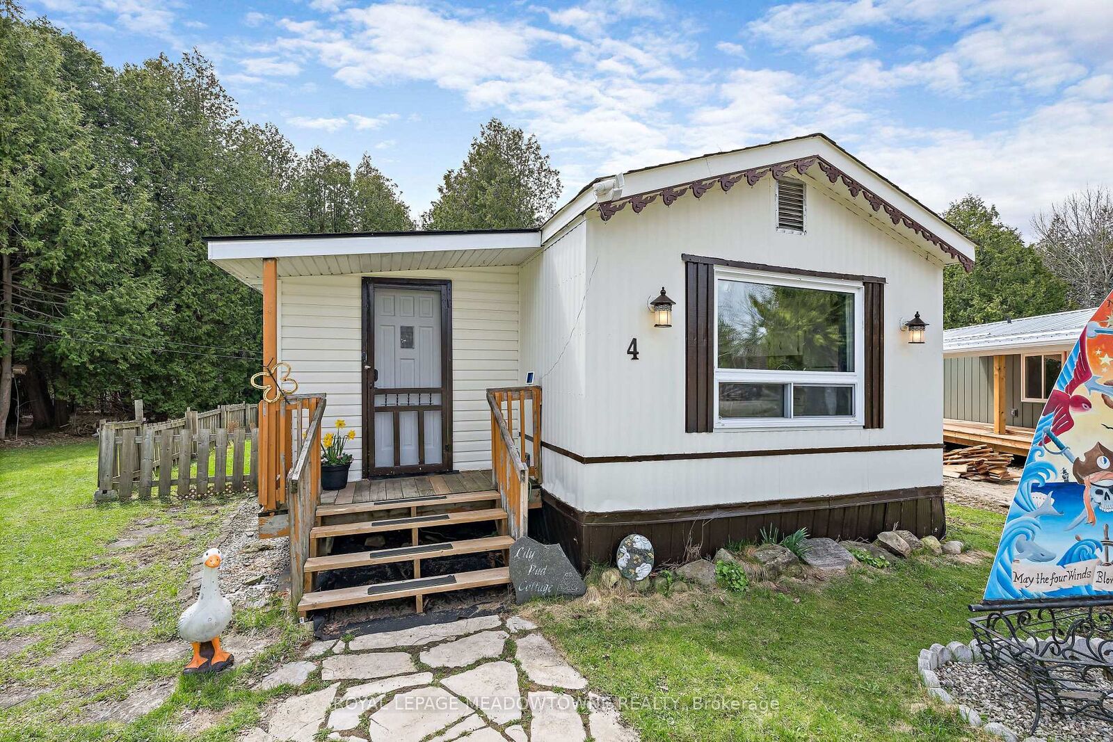 Property Photo:  4 Laurel Lane  ON N0B 1T0 