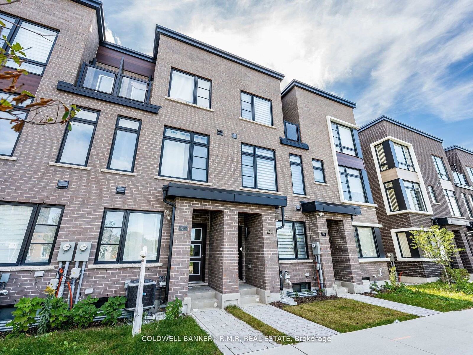 Property Photo:  136 Brockley Drive  ON M1P 3C1 