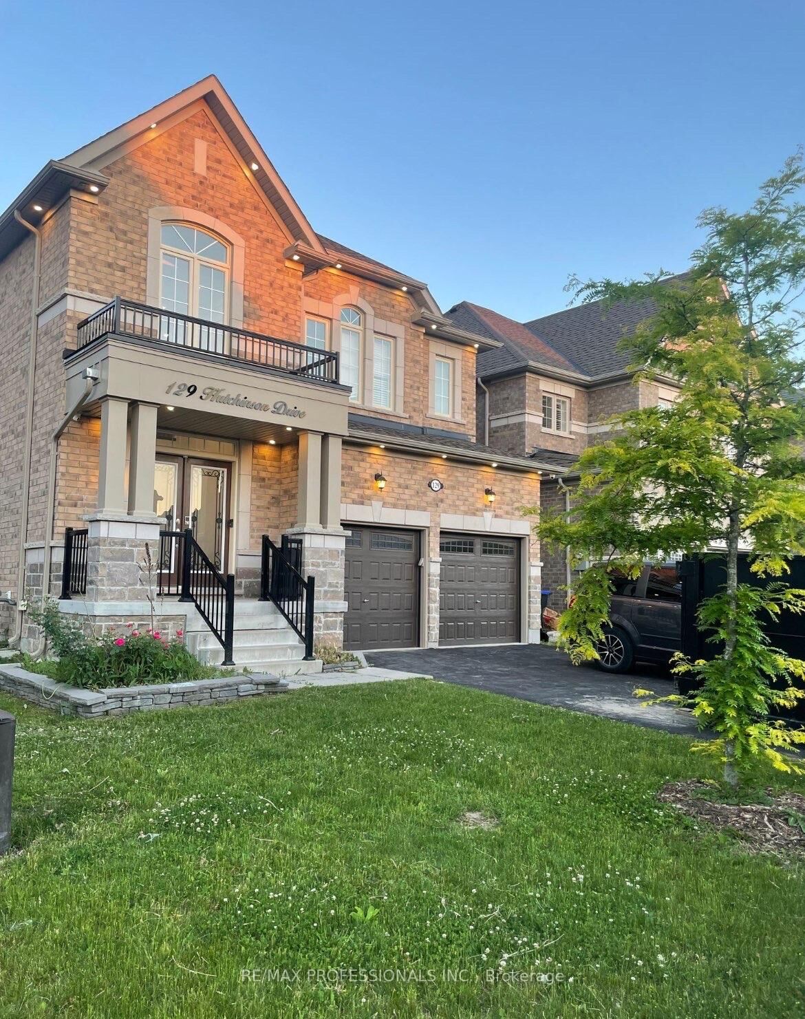 Property Photo:  129 Hutchinson Drive Lower  ON L9R 1M4 