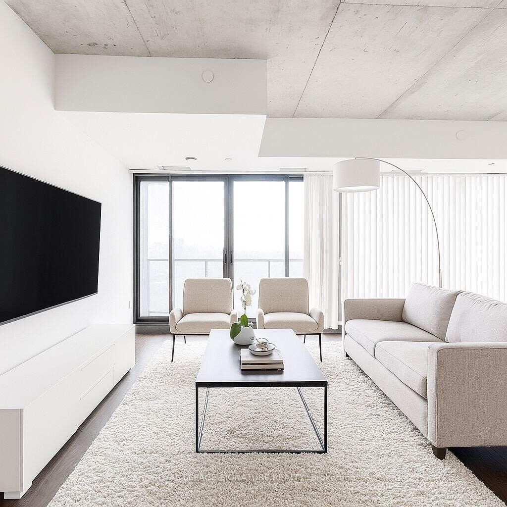 Property Photo:  111 Bathurst Street 1004  ON M5V 2R1 