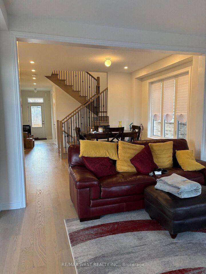 Property Photo:  1352 Davis Loop Circle  ON L0L 1W0 