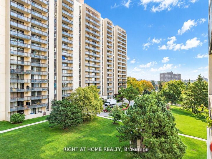 Property Photo:  177 Linus Road 701  ON M2J 4S5 