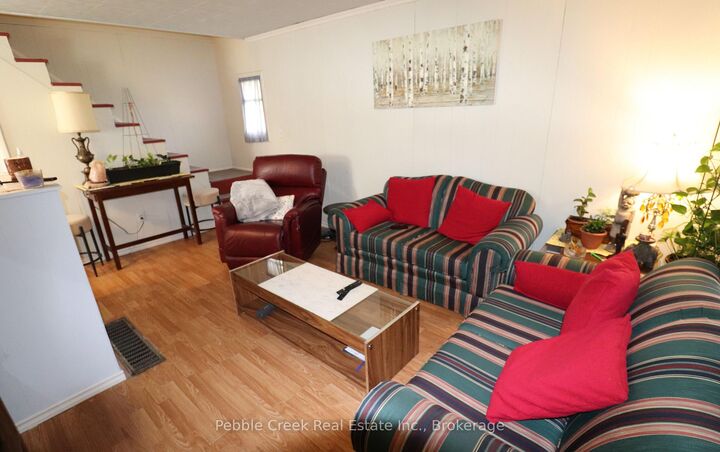 Property Photo:  208 Hincks Street  ON N7A 3C8 