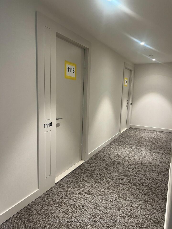 Property Photo: 4010 Eglinton Avenue W 1118 ON M9A 0G5