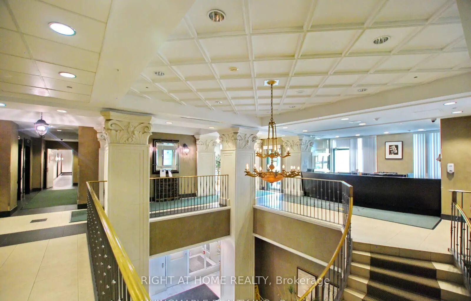 Property Photo: 61 Town Centre Court E 608 ON M1P 5C5