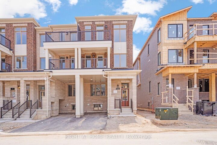 Property Photo:  15 Kings Hill Drive  ON L7A 0B8 