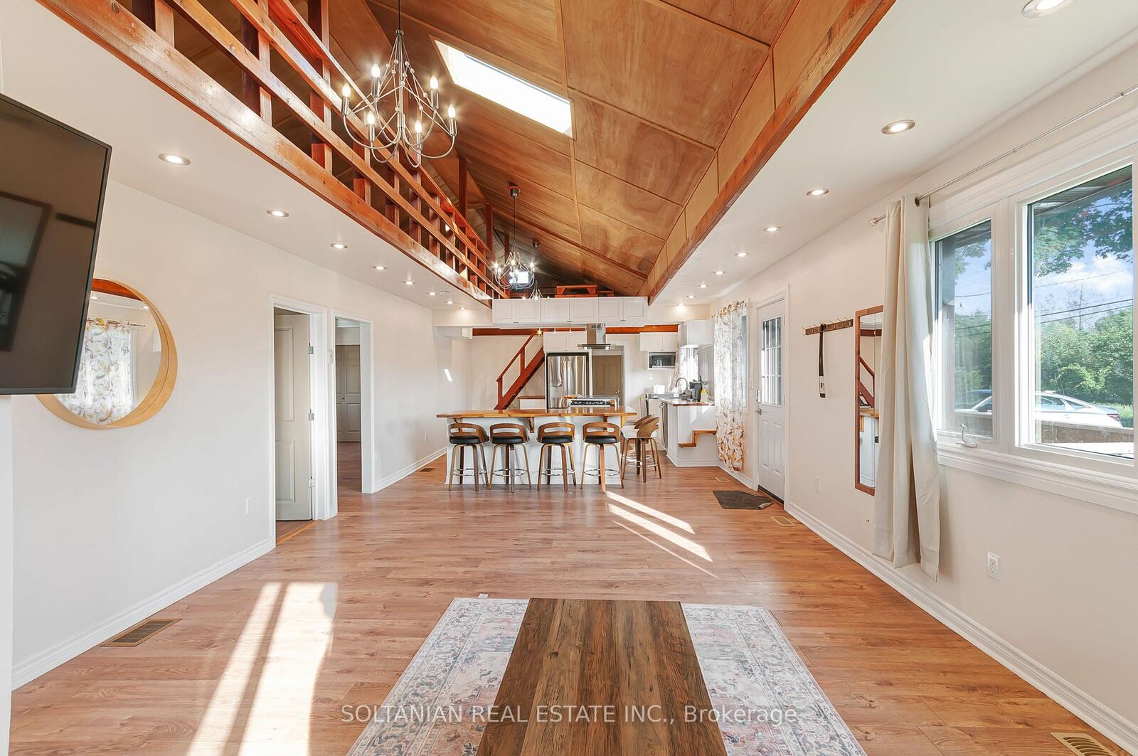 Property Photo:  92 Victoria Avenue  ON L0K 1A0 