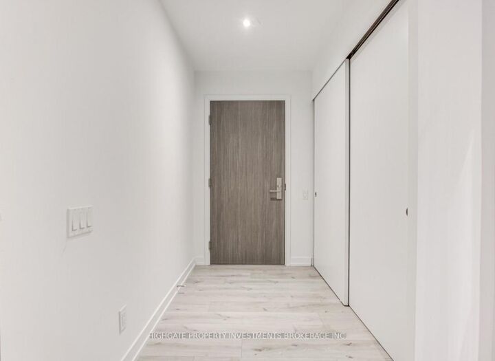 Property Photo:  161 Roehampton Avenue 228  ON M4P 1P9 