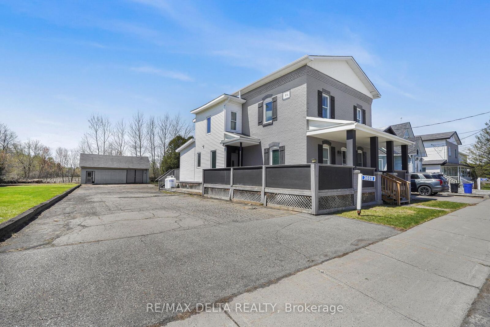 Property Photo: 3668 Champlain Street ON K0A 1E0