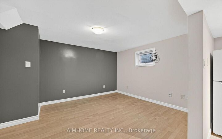 Property Photo:  764 Botany Hill(Lower Unit) Crescent  ON L3Y 3A8 