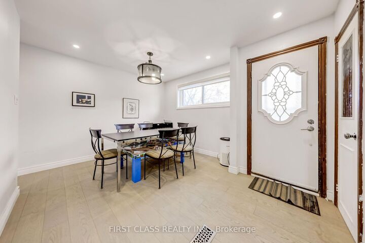 Property Photo:  39 Seaton Drive  ON L4G 2J9 